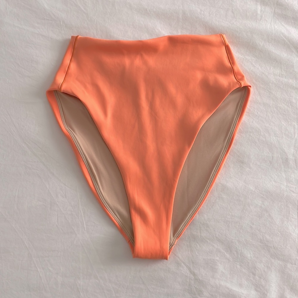 Left on Friday Hi Hi Bottom in Popsicle